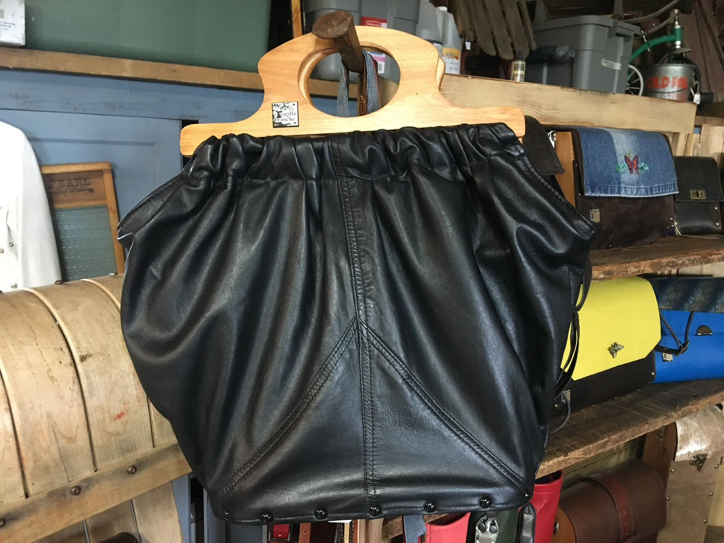sac à main cuir recyclé et bois recyclé