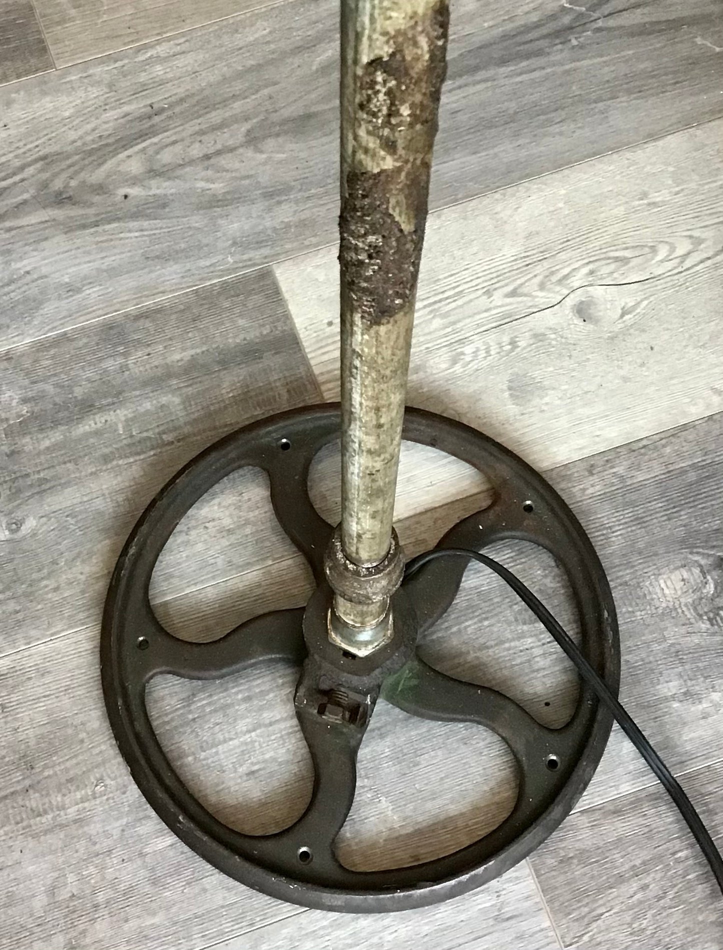 Lampe sur pied «Le lampadaire »